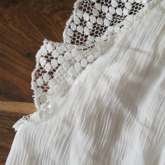 White lace spring top - Picture 7 of 8